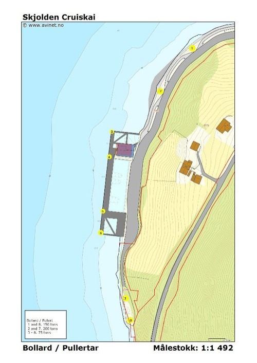 Map of the cruise pier with the eight mooring bollards numbered 1 to 8 — four on the quay structure itself and two beyond each end of it along the shore — and a legend giving their safe working loads